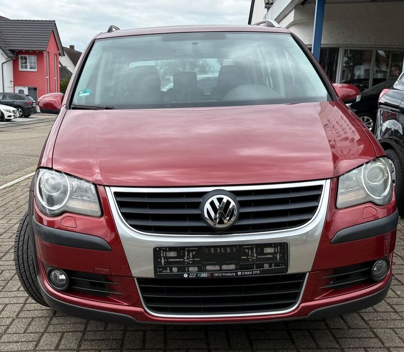 VW Touran 189.000 km 4.999 € Ringsheim 77975