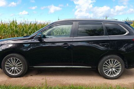 Mitsubishi Plug-in Hybrid Outlander 134.000 km 17.999 € Teningen 79331