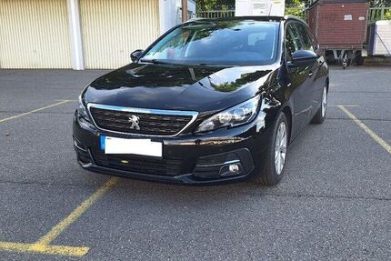 Peugeot 308 67.000 km 8.550 &euro; Freiburg 79106
