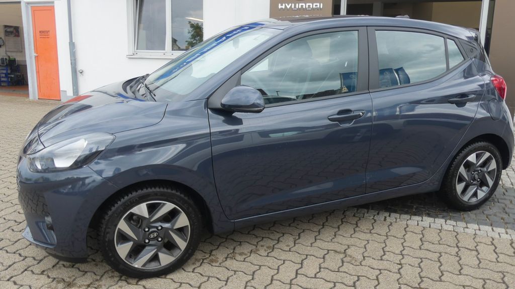 Hyundai i10 10.430 km 16.990 &euro; Emmendingen-Kollmarsreute 79312