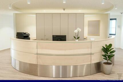 REPRÄSENTATIVE BÜRO- ODER PRAXISFLÄCHE! zimmer