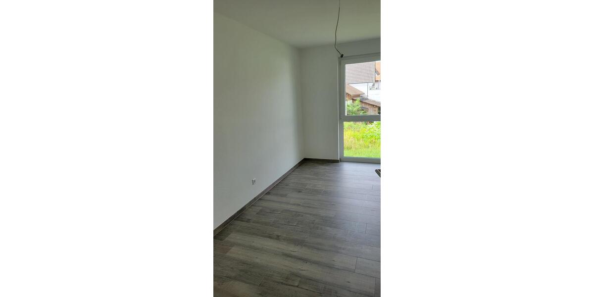 Reihenhaus Wyhl am Kaiserstuhl - 5 Zimmer, 124 m&sup2;, 1.700&euro; | Angebot:24176559