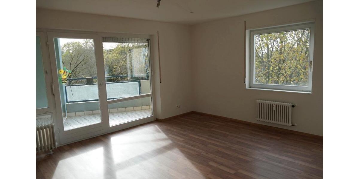 Etagenwohnung Freiburg im Breisgau Brühl - 4 Zimmer, 96 m&sup2;, 1.600&euro; | Angebot:25286370