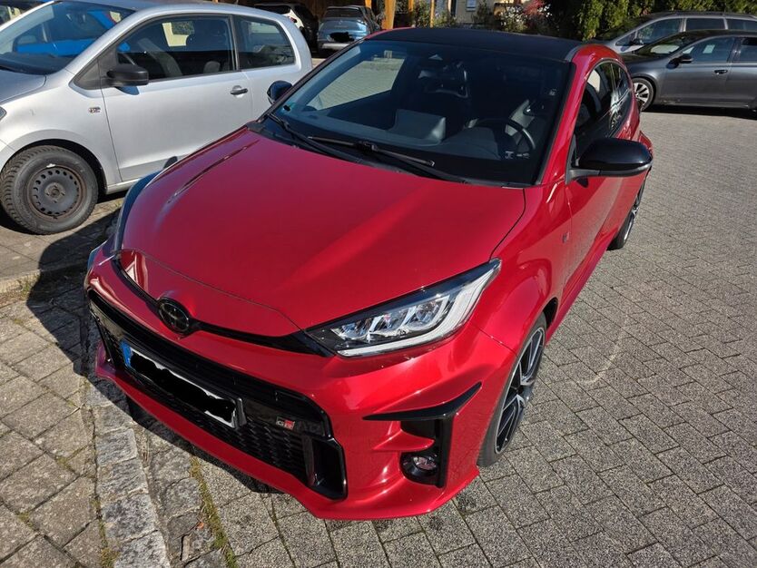 Toyota Yaris 37.804 km 34.000 € Müllheim 79379