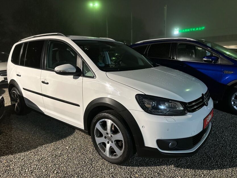 VW Touran 215.000 km 8.990 € Freiburg im Breisgau 79108