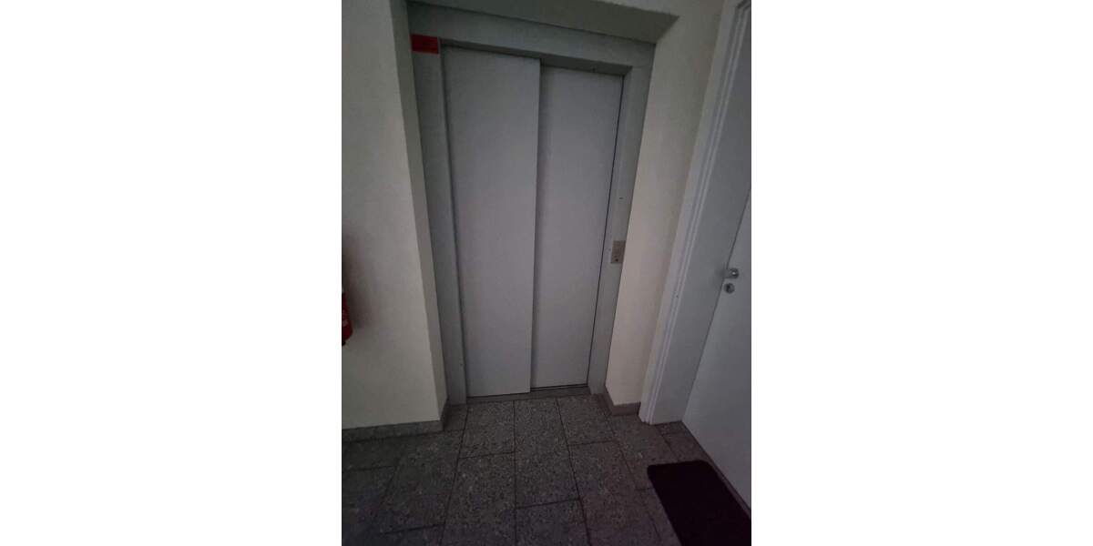 Etagenwohnung Freiburg im Breisgau Stühlinger - 3 Zimmer, 92 m&sup2;, 540.000&euro; | Angebot:26723838