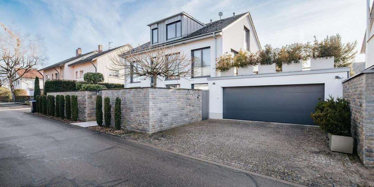 Einfamilienhaus Kirchzarten - 6.5 Zimmer, 358 m&sup2;, 3.950.000&euro; | Angebot:26202176
