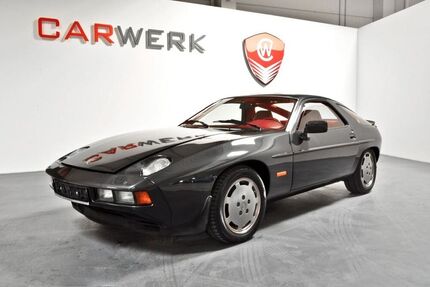 Porsche 928