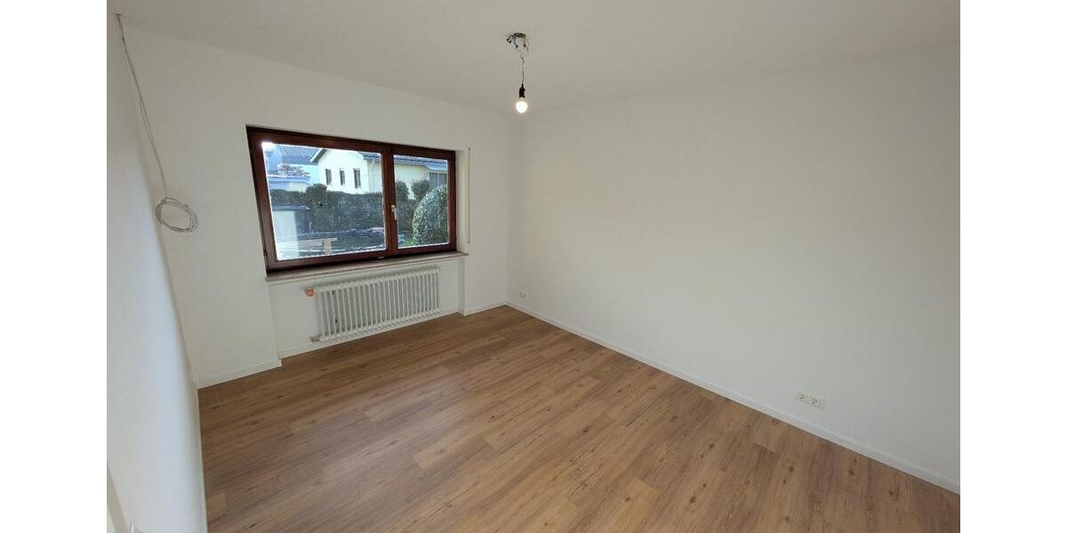 Etagenwohnung Teningen - 6 Zimmer, 2.076&euro; | Angebot:23635265