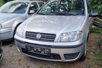 Fiat Punto 179.980 km 900 € Waldkirch 79183