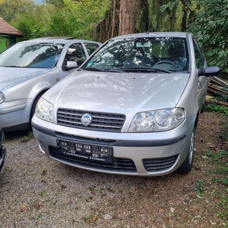 Fiat Punto 179.980 km 900 € Waldkirch 79183