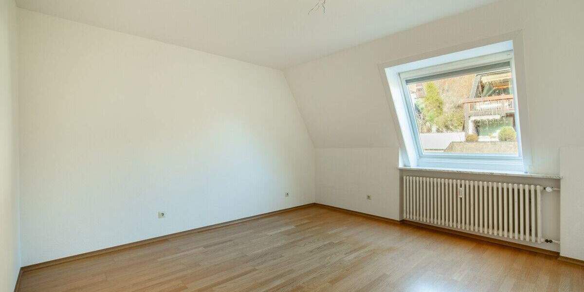 Mehrfamilienhaus, Wohnhaus Titisee-Neustadt Neustadt - 8 Zimmer, 214 m&sup2;, 549.000&euro; | Angebot:25671471