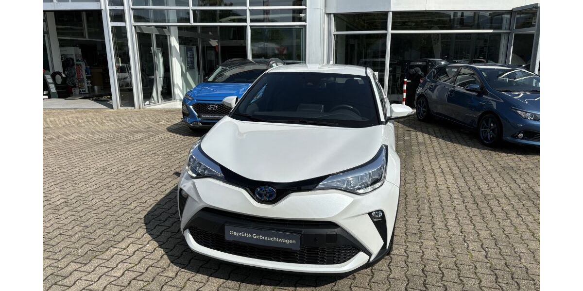 Toyota C-HR 29.000 km 27.250 &euro; Freiburg 79111