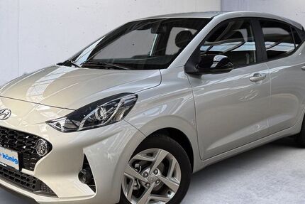 Hyundai i10 1.600 km 14.990 &euro; Freiburg im Breisgau 79108
