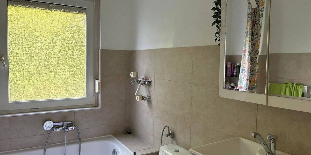 Etagenwohnung Freiburg Betzenhausen - 4 Zimmer, 92 m&sup2;, 285.000&euro; | Angebot:26863216