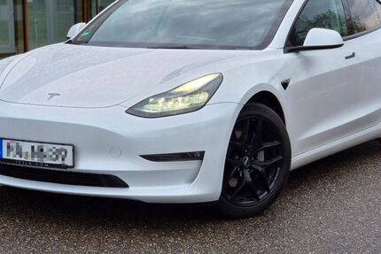 Tesla Model 3 58.880 km 30.750 &euro; Neuenburg am Rhein 79395