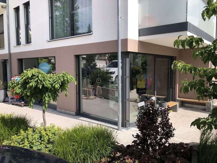 Einzelhandel in Merzhausen 2.361,45 € 99.21 m² zimmer