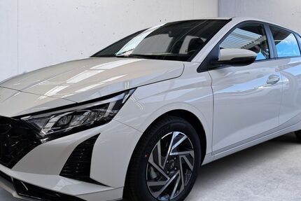 Hyundai i20 1.500 km 23.490 &euro; Freiburg im Breisgau 79108