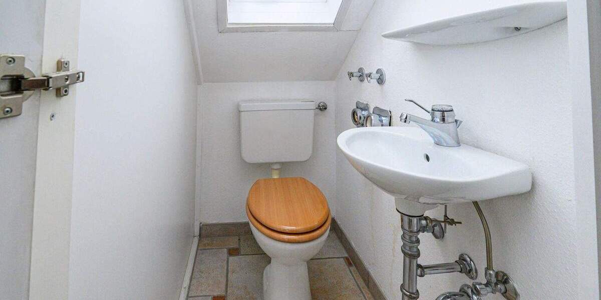 Etagenwohnung Freiburg Altstadt - 3 Zimmer, 135 m&sup2;, 699.000&euro; | Angebot:24992452