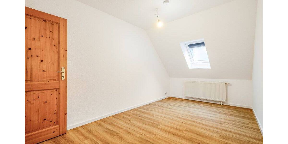 Etagenwohnung Sulzburg - 4 Zimmer, 102 m&sup2;, 245.000&euro; | Angebot:25678423