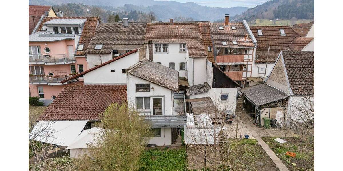 Mehrfamilienhaus, Wohnhaus Waldkirch - 7 Zimmer, 136 m&sup2;, 450.000&euro; | Angebot:25697051