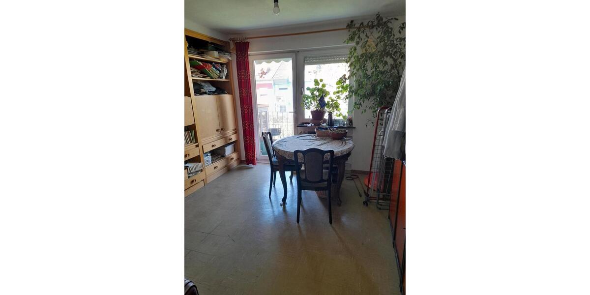 Etagenwohnung Freiburg im Breisgau Haslach - 4 Zimmer, 80 m&sup2;, 380.000&euro; | Angebot:26041072