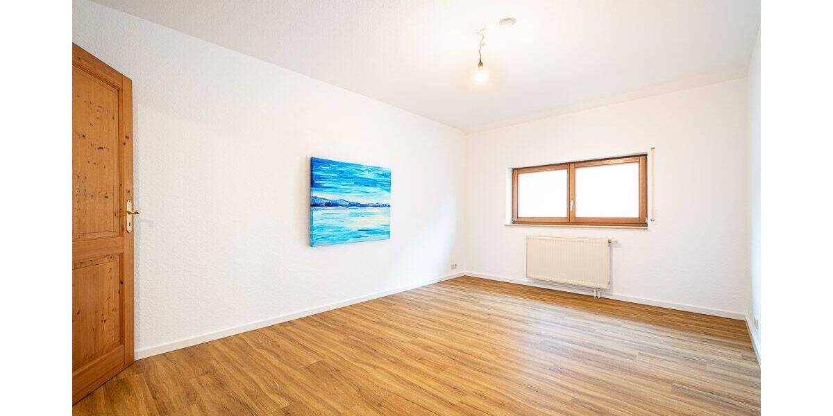 Etagenwohnung Sulzburg - 4 Zimmer, 102 m&sup2;, 245.000&euro; | Angebot:25678423