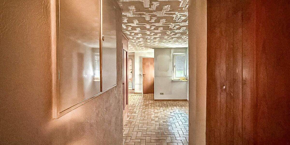 Mehrfamilienhaus, Wohnhaus Ebringen - 8 Zimmer, 212 m&sup2;, 749.000&euro; | Angebot:24157380