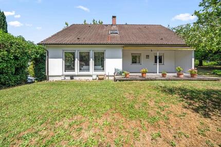 Haus Freiburg im Breisgau Herdern - 5 Zimmer, 182 m&sup2;, 2.700&euro; | Angebot:25379081