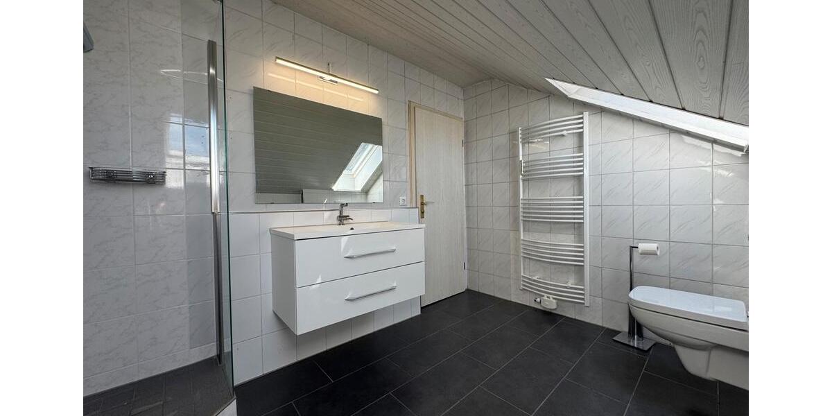 Dachgeschoßwohnung Gundelfingen - 4 Zimmer, 110 m&sup2;, 449.000&euro; | Angebot:27219906
