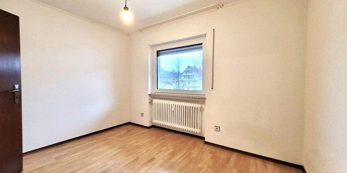 Etagenwohnung Lenzkirch - 4 Zimmer, 90 m&sup2;, 264.000&euro; | Angebot:24461149