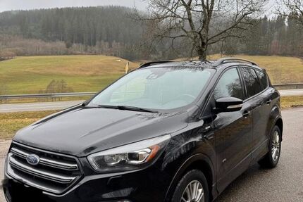 Ford Kuga 136.000 km 14.600 &euro; Titisee-Neustadt 79822