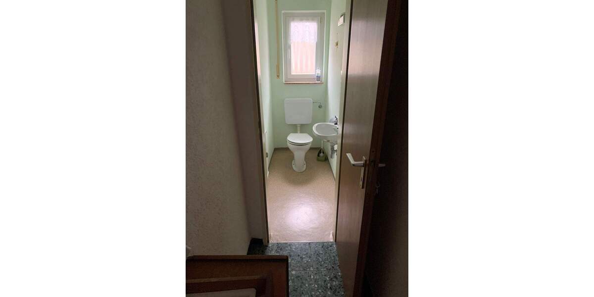 Etagenwohnung Freiburg im Breisgau St. Georgen - 4 Zimmer, 95 m&sup2;, 1.495&euro; | Angebot:25302794