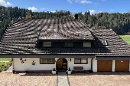 Haus Lenzkirch - 9 Zimmer, 250 m&sup2;, 480.000&euro; | Angebot:26638517