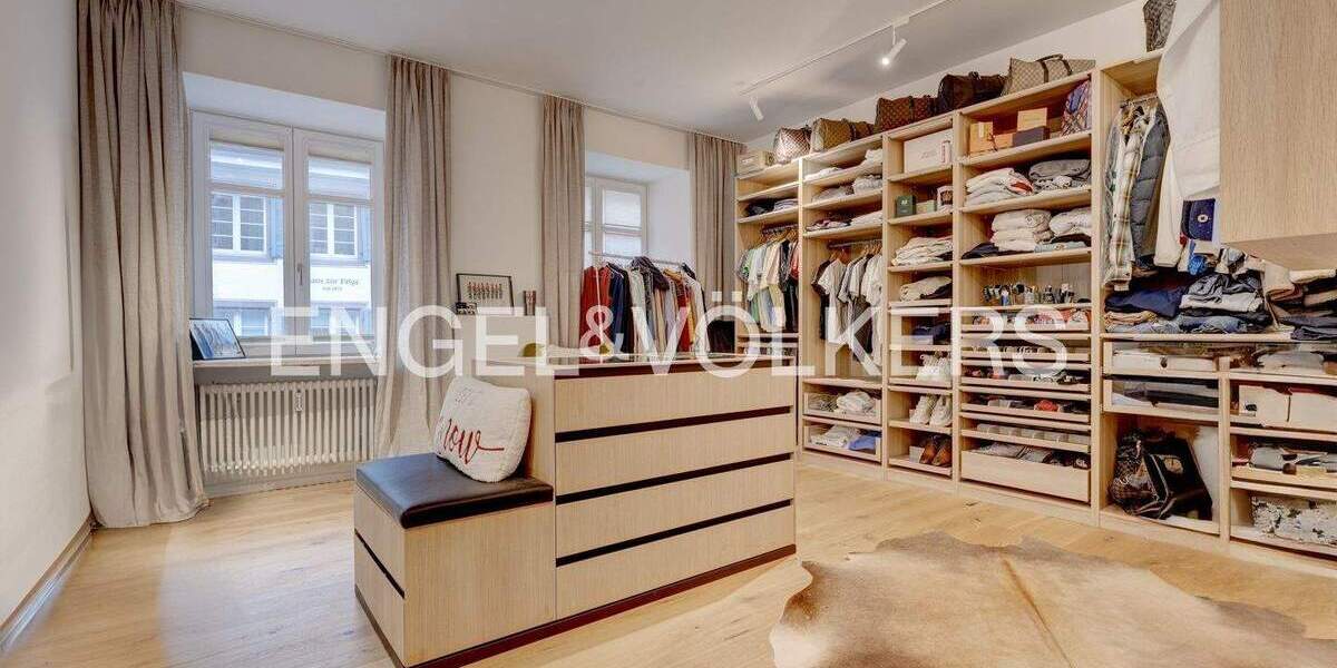 Etagenwohnung Freiburg Altstadt - 4 Zimmer, 132 m&sup2;, 750.000&euro; | Angebot:25999868