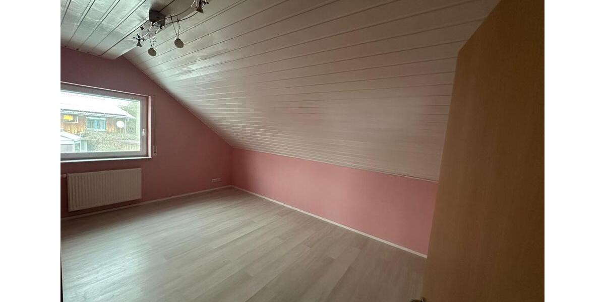 Einfamilienhaus Rheinhausen - 5 Zimmer, 150 m&sup2;, 2.395&euro; | Angebot:25053412