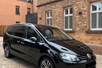 VW Sharan 168.641 km 17.700 € Freiburg 79111