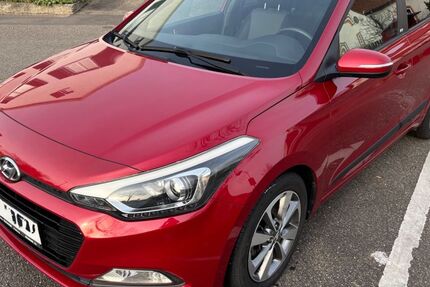 Hyundai i20 96.500 km 8.990 &euro; Bad Krozingen 79189