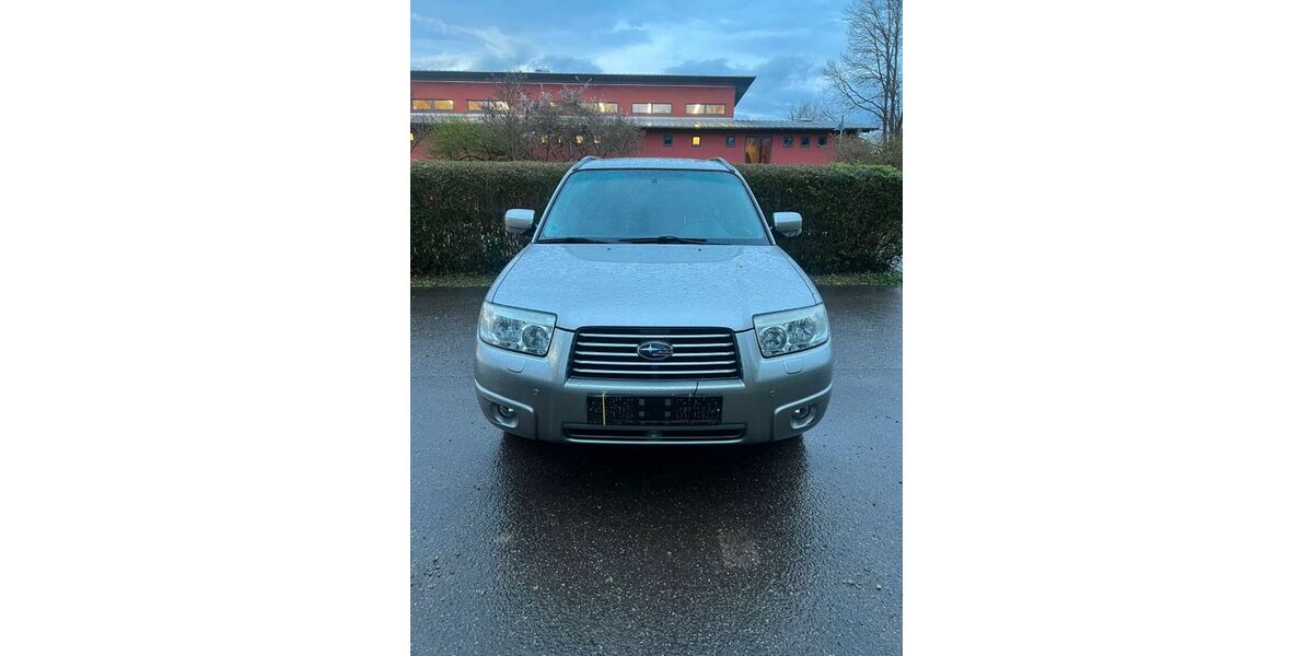 Subaru Forester 195.000 km 1.999 &euro; Bad krozingen 79189