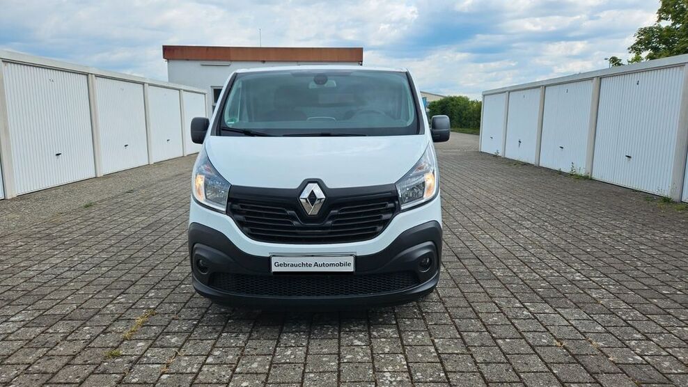 Renault Trafic 170.000 km 10.500 € Kenzingen 79341