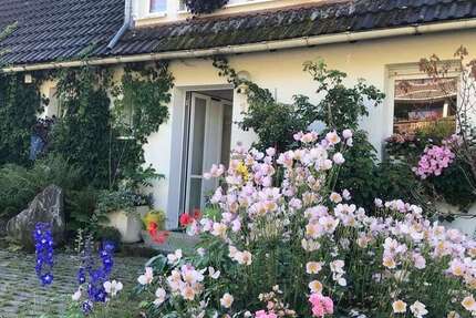 Haus Lenzkirch - 9 Zimmer, 209 m&sup2;, 700.000&euro; | Angebot:26759687