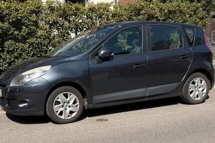 Renault Scenic 142.600 km 2.800 &euro; Freiburg 79102