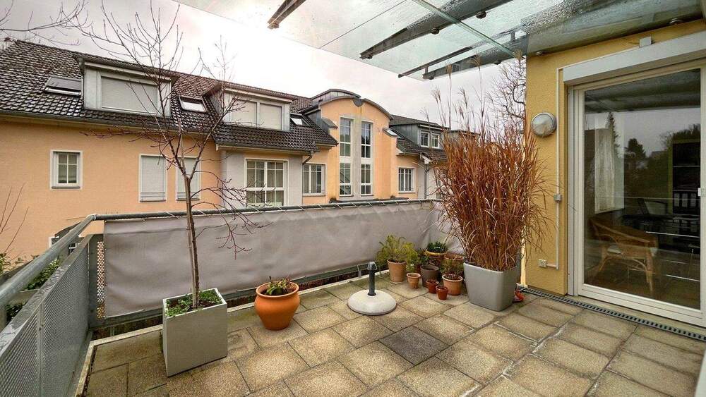 Etagenwohnung Freiburg i. Br. Waldsee - 2 Zimmer, 62 m&sup2;, 300.000&euro; | Angebot:25139469