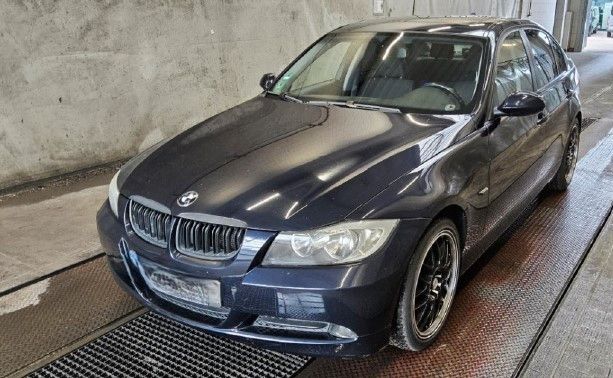 BMW 320 130.140 km 4.500 € Ehrenkirchen 79238