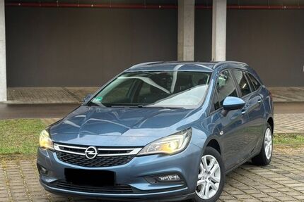 Opel Astra 198.000 km 5.000 &euro; Freiburg 79112