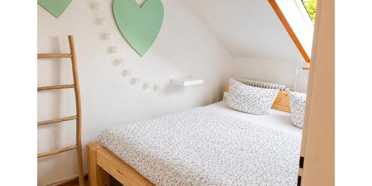 Dachgeschoßwohnung Freiburg im Breisgau Brühl - 2.5 Zimmer, 46 m&sup2;, 269.000&euro; | Angebot:27166495