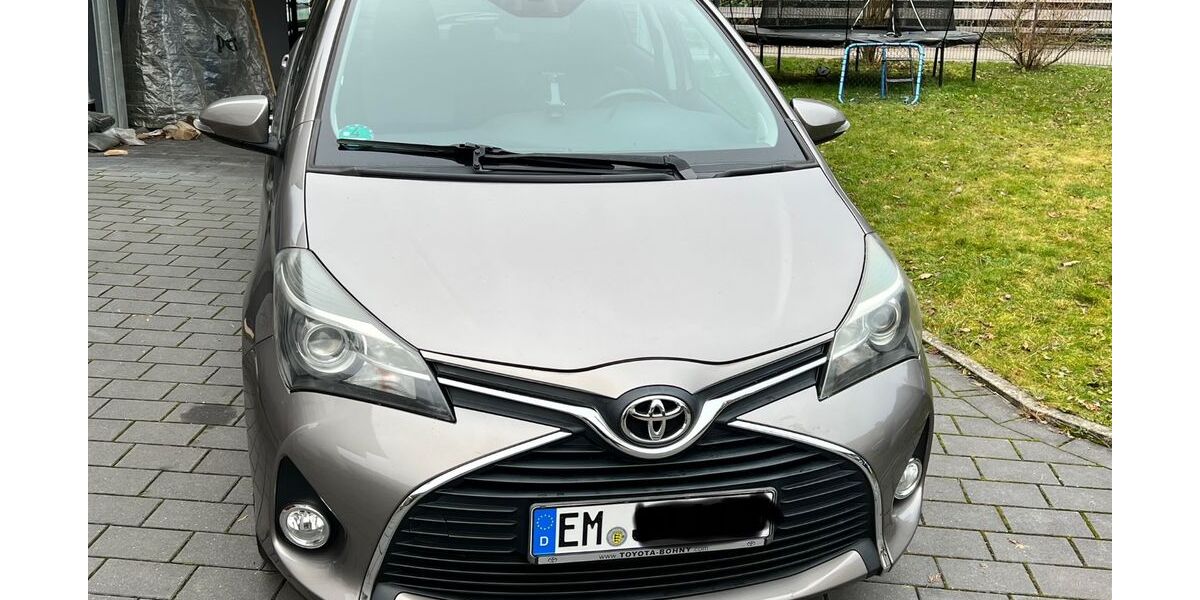 Toyota Yaris 102.066 km 8.490 &euro; Waldkirch 79183