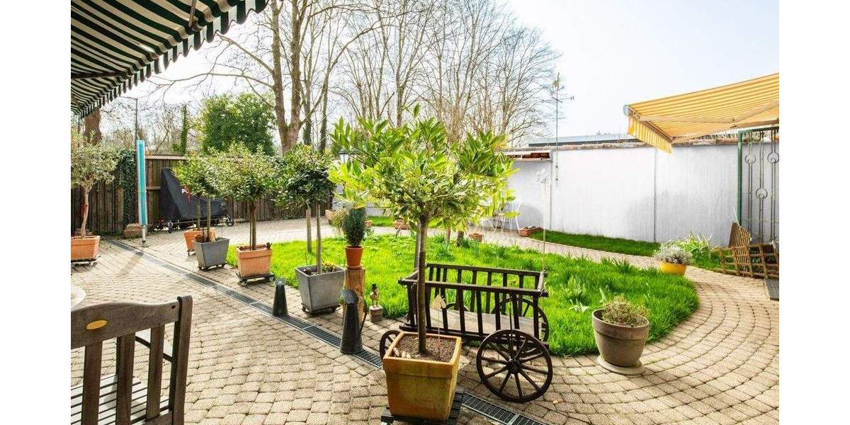 Bungalow Freiburg im Breisgau Landwasser - 4 Zimmer, 192 m&sup2;, 799.000&euro; | Angebot:25815241