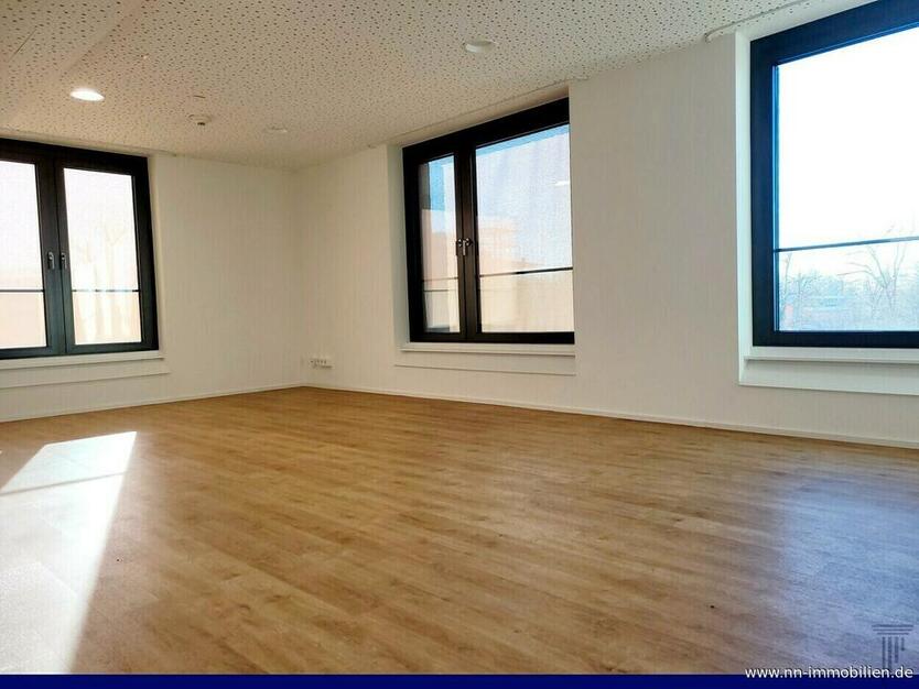 REPRÄSENTATIVE BÜRO- ODER PRAXISFLÄCHE! zimmer