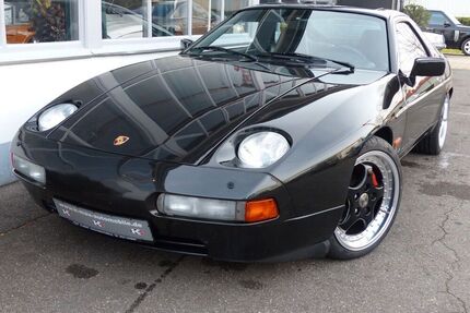 Porsche 928